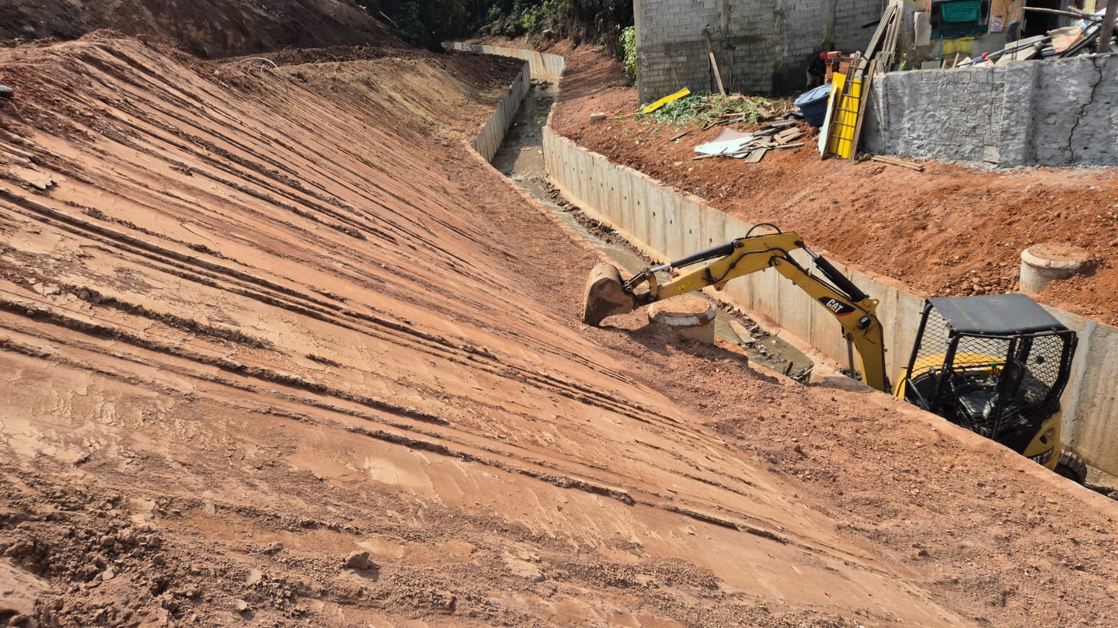 Terraplanagem Na Zona Leste – MN Rental